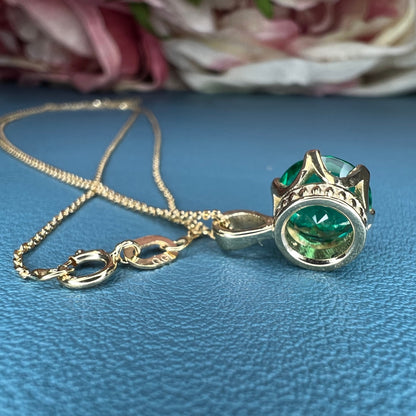 Round Emerald Solitaire Pendant, Crown Head Emerald Green Necklace For her , 14K Gold May Birthstone Pendant , Ladies Emerald Necklace #6065