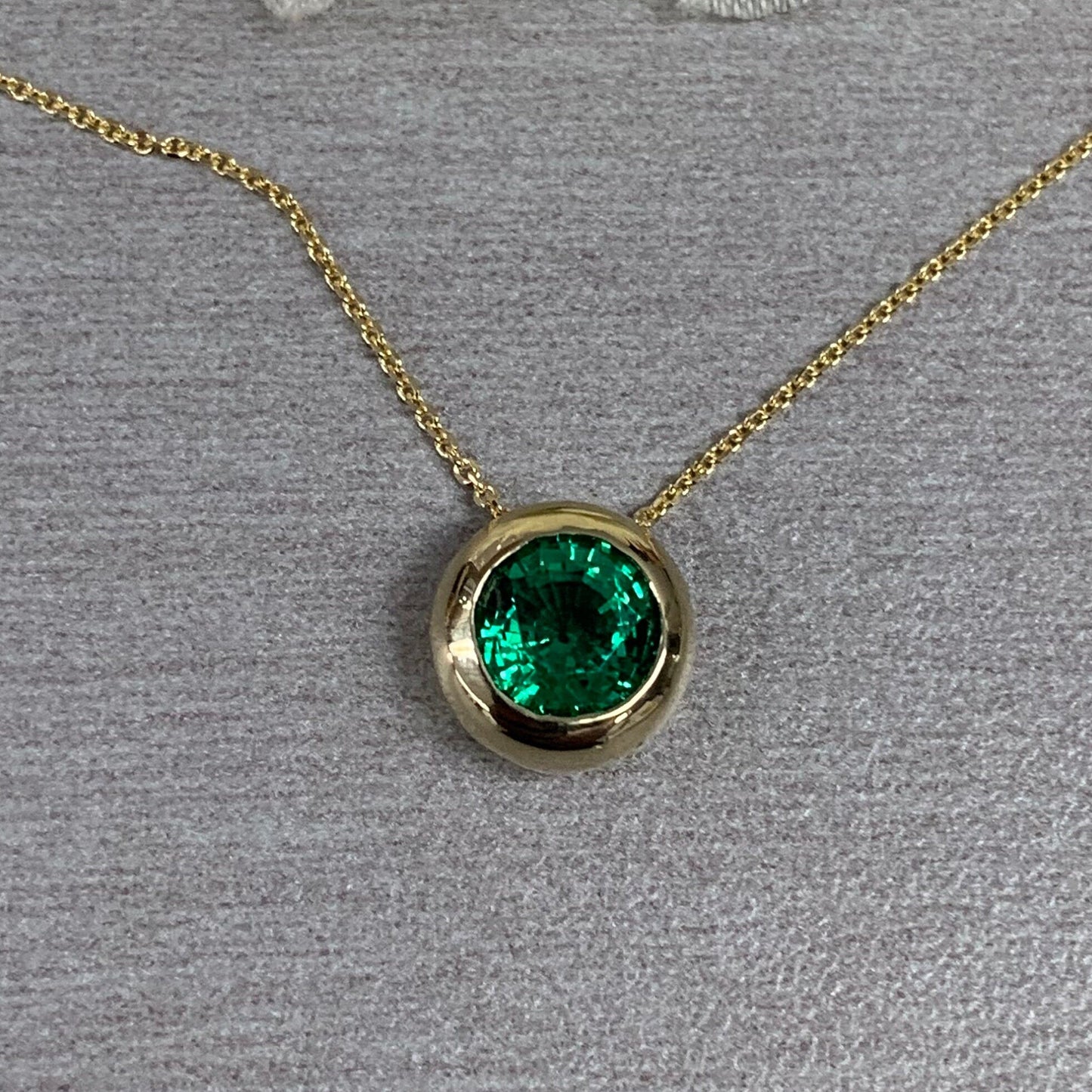 Round Emerald Pendant Necklace 14k Yellow/White Gold, Emerald Bezel Necklace, May Birthstone Necklace, Dainty Emerald Necklace Ladies, #6750