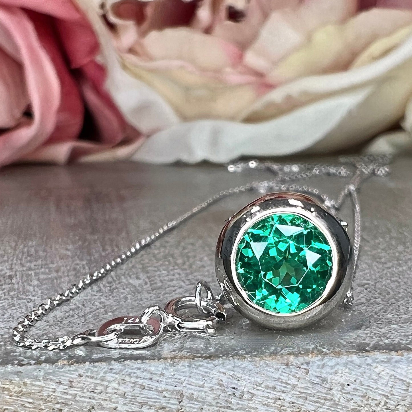 Round Emerald Pendant Necklace 14k Yellow/White Gold, Emerald Bezel Necklace, May Birthstone Necklace, Dainty Emerald Necklace Ladies, #6750