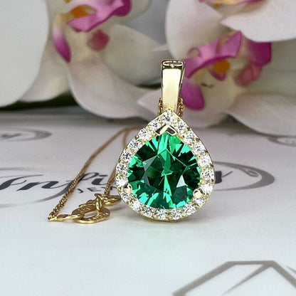 Gold Emerald Necklace, Pear Cut Emerald and Moissanite Pendant Necklace, Emerald Layering Gold Necklace, May Birthstone Necklace Women #7917