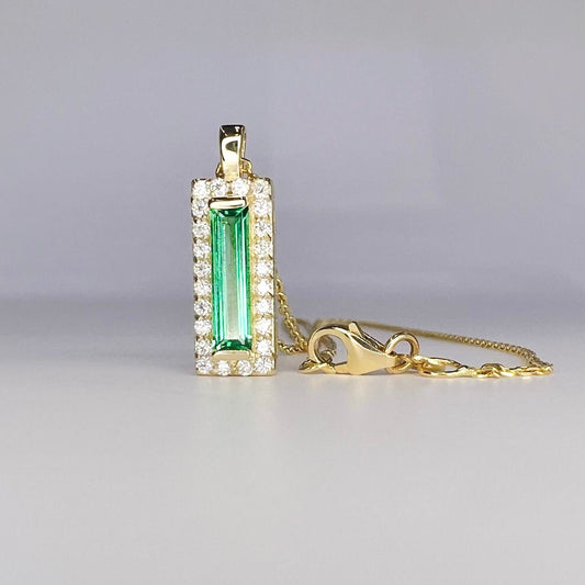 Baguette Shaped Emerald Pendant Necklace 14K Solid Gold, Unique Long Emerald Necklace, May Birthstone Jewelry Dainty Layering Necklace